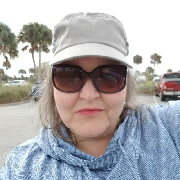 Meet your Posher, PassionatePaisley - Picture 2 of 2